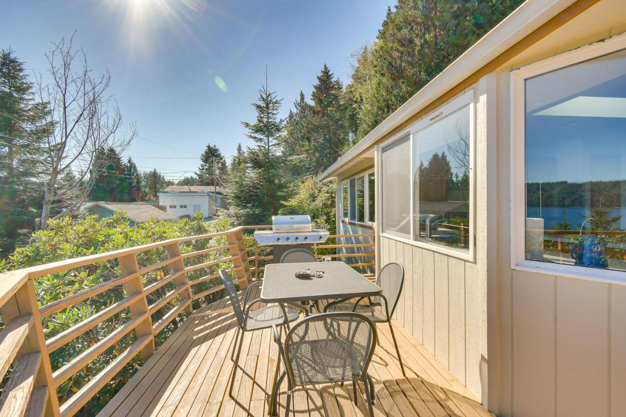 Hoodsport Vacation Rental With Deck And Canal Views! Exterior photo